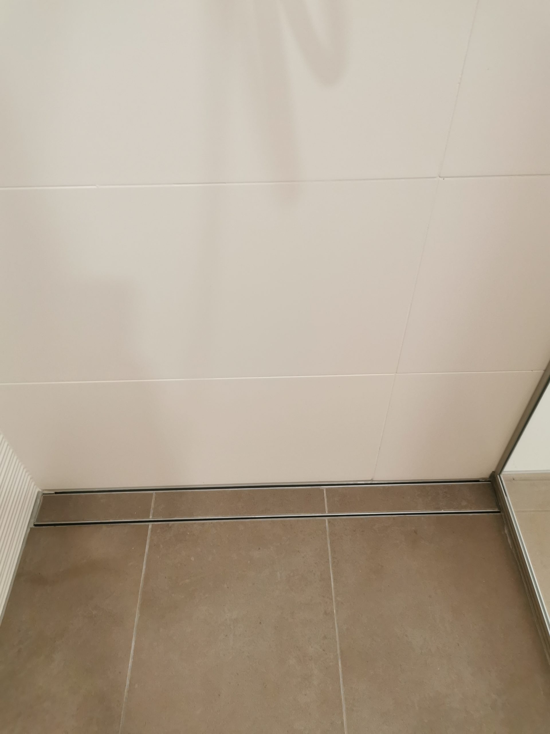 DUŠIRENN BLUELINE TILE L=800, VERTIKAALNE ÄÄRIK DN50